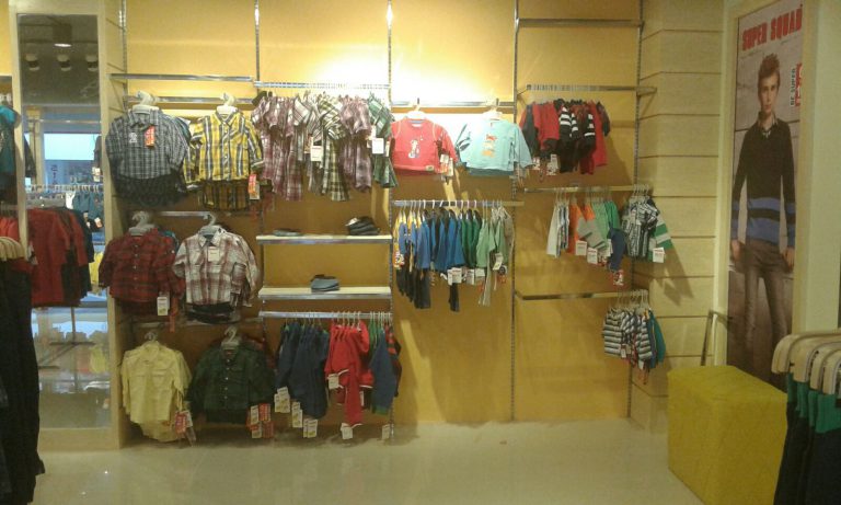 Chinyere Outlet Interior, photo 3